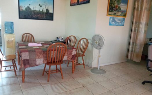 Spacious Appartment in Long Bay