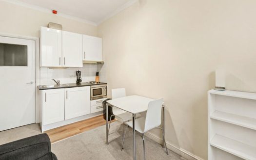 1 Bedroom Apartment, Westbourne Grove in Notting Hill, London