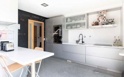 2 Bedroom Apartment in Boavista, Porto