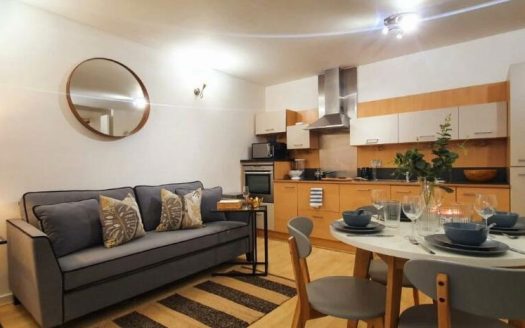 3 Bedroom Furnished Apartment in Greenwich, London