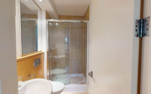 3 Bedroom Furnished Apartment in Greenwich, London