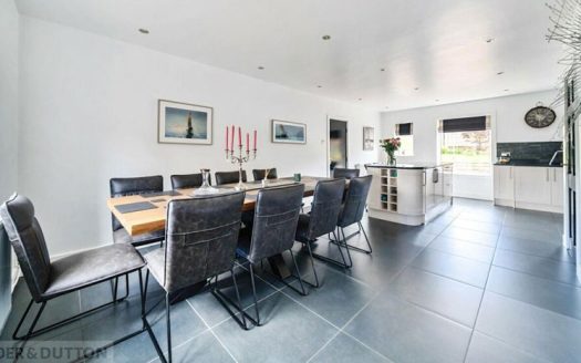 3 Bedroom House in Rochdale, Manchester