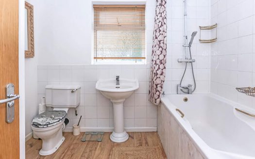 4 Bedroom Family Home in Sheldon Grove, Birmingham