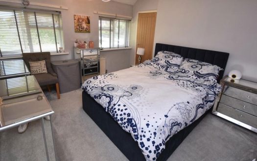 4 Bedroom Family House in Sheldon, Birmingham