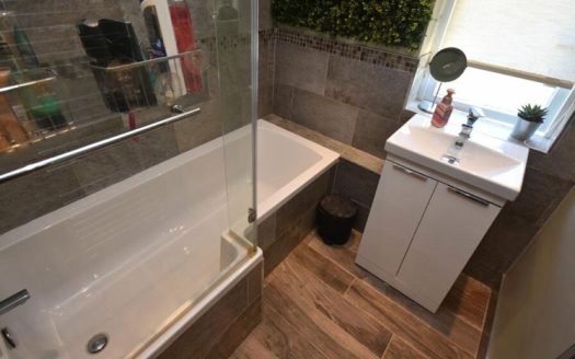 4 Bedroom Family House in Sheldon, Birmingham