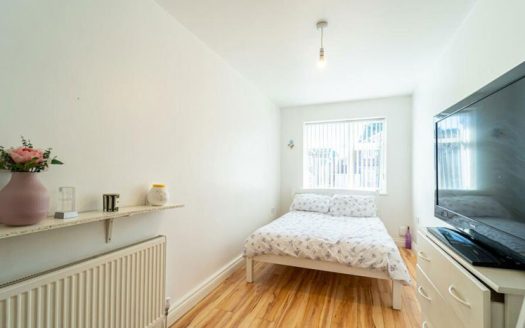 4 Bedroom Furnished House in Sheldon, Birmingham