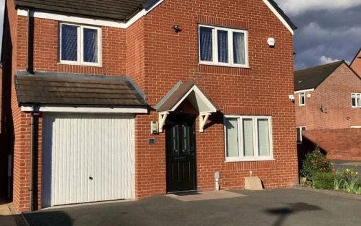 4 Bedroom House in Sheldon, Birmingham