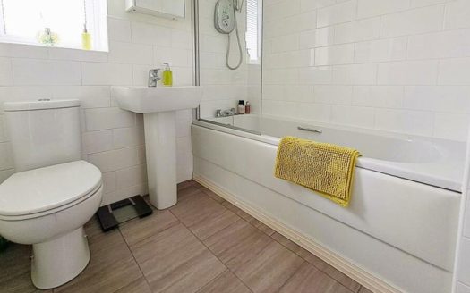 4 Bedroom House in Sheldon, Birmingham