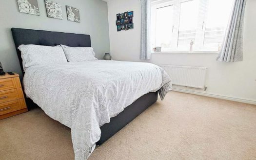 4 Bedroom House in Sheldon, Birmingham