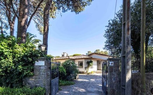 5 Bedroom Town House in Cascais, Portugal