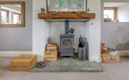 3 Bedroom Semi-detached Home in Rochdale, Manchester