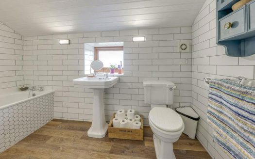 3 Bedroom Semi-detached Home in Rochdale, Manchester
