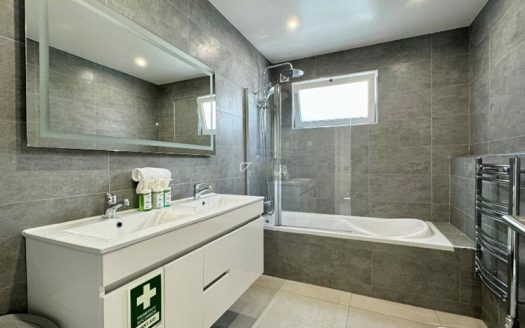 4 Bedroom Single Storey Villa in Albufeira