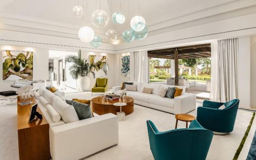 7 Bedrooms Luxury House in Marbella, Spain