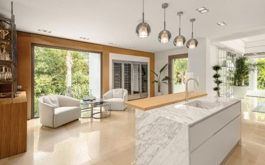 7 Bedrooms Luxury House in Marbella, Spain