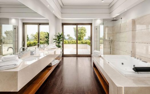 7 Bedrooms Luxury House in Marbella, Spain
