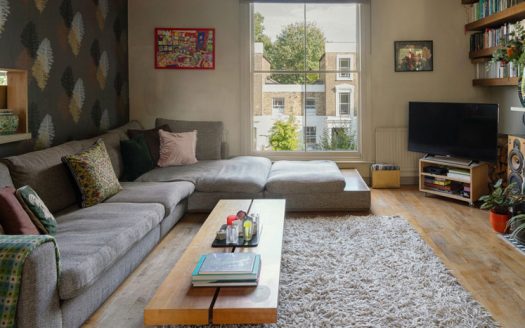 3 Bedroom House in Southgate Road, London