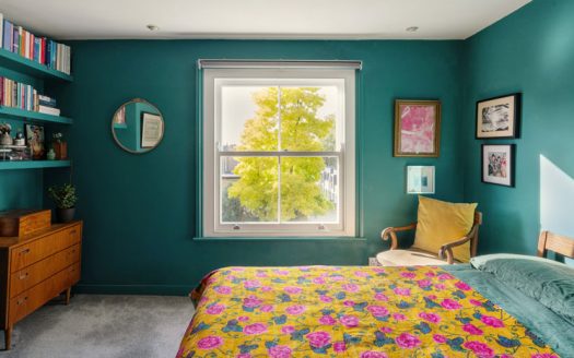 3 Bedroom House in Southgate Road, London